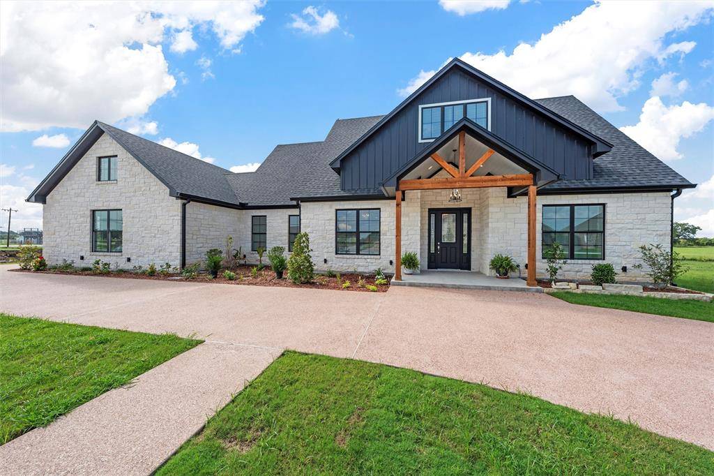 113 Water View Lane, Robinson, TX 76706