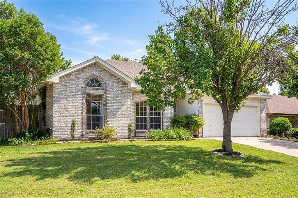 211 Arthur Drive, Kennedale, TX 76060