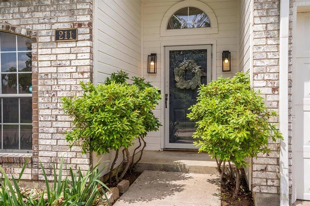 211 Arthur Drive, Kennedale, TX 76060