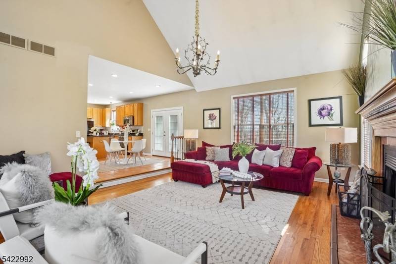 23 Midland Dr, Liberty Twp., NJ 07838