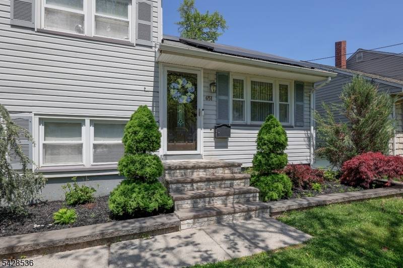 651 Elm Ave, Rahway City, NJ 07065