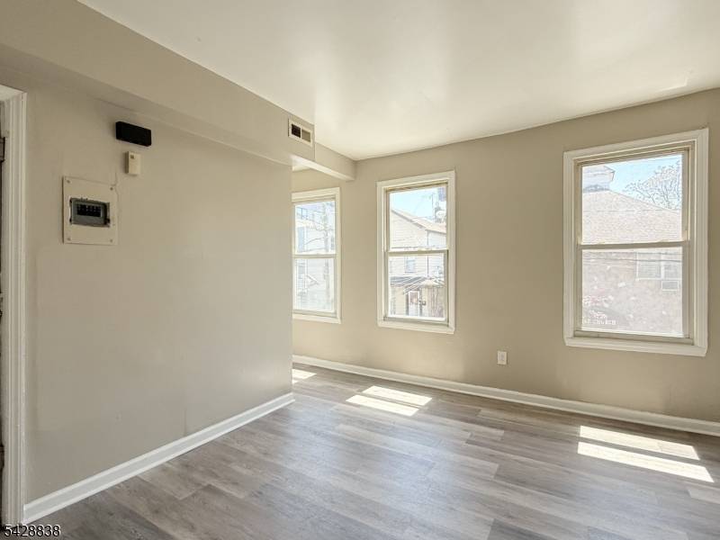 79 Godwin Ave, Paterson City, NJ 07501