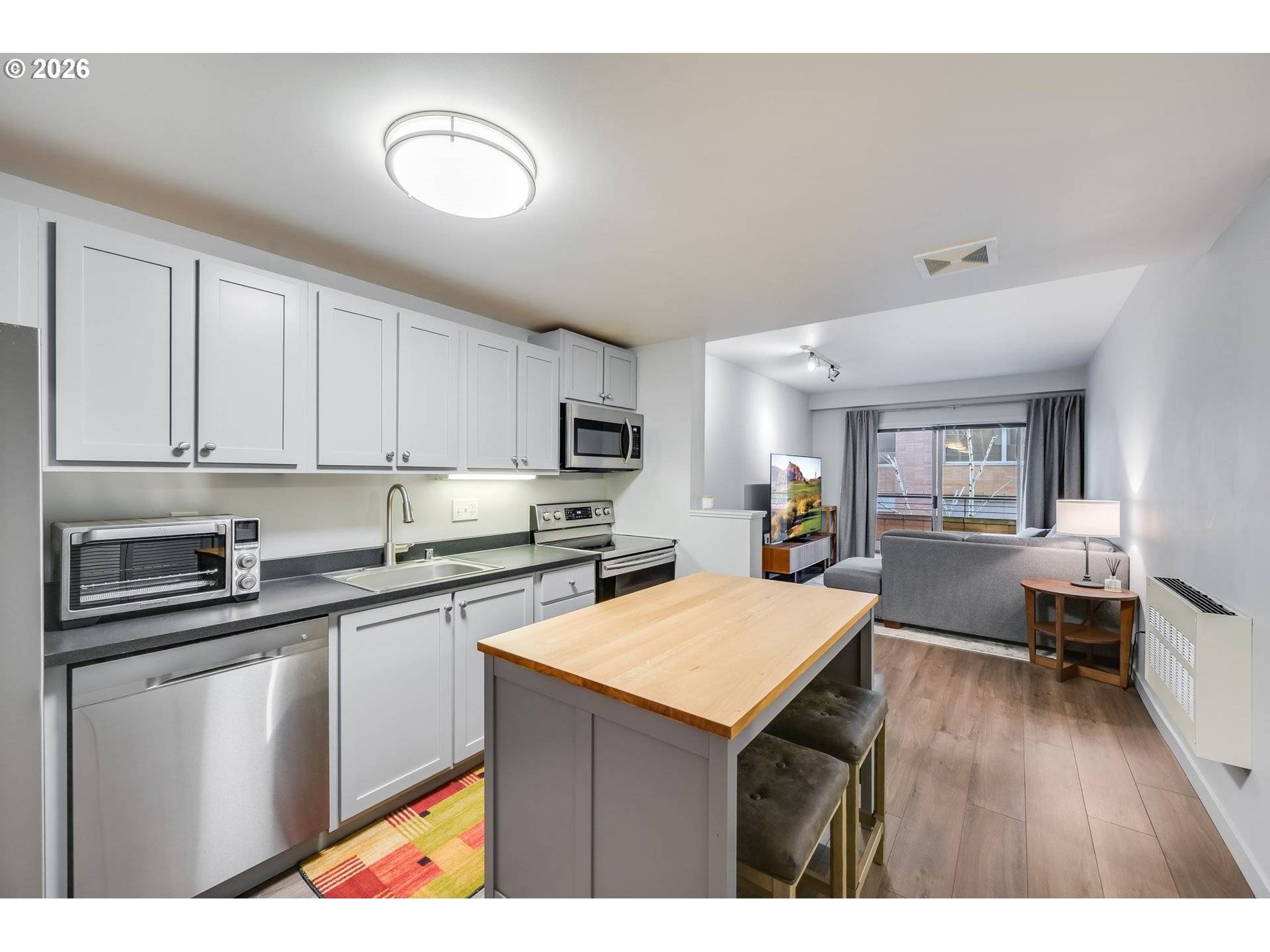 701 COLUMBIA ST #313, Vancouver, WA 98660