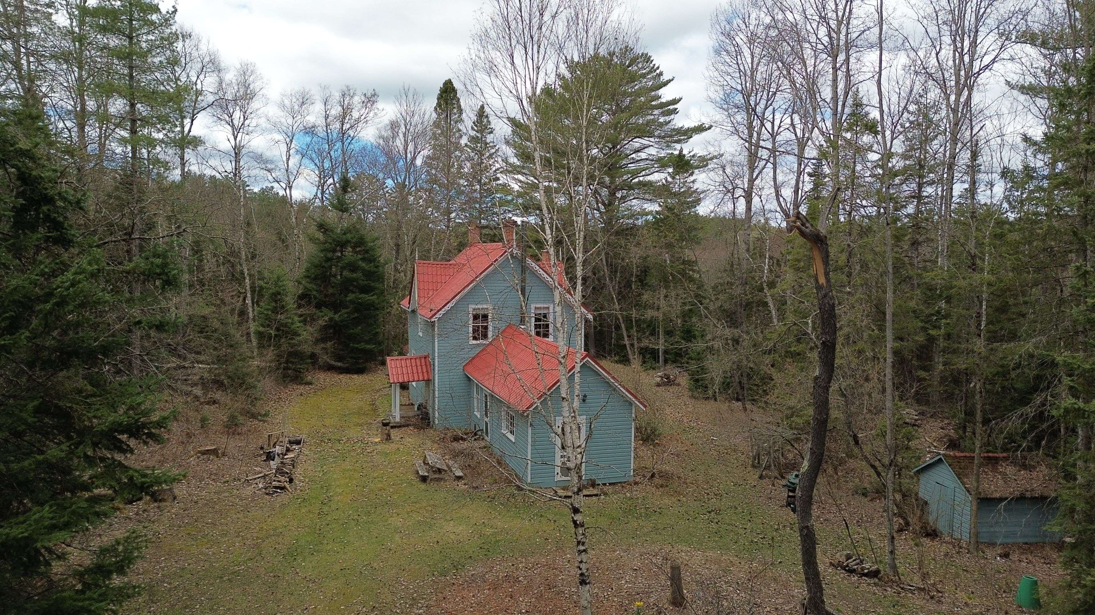 231 KAY RD W, Huntsville, ON P0B 1L0