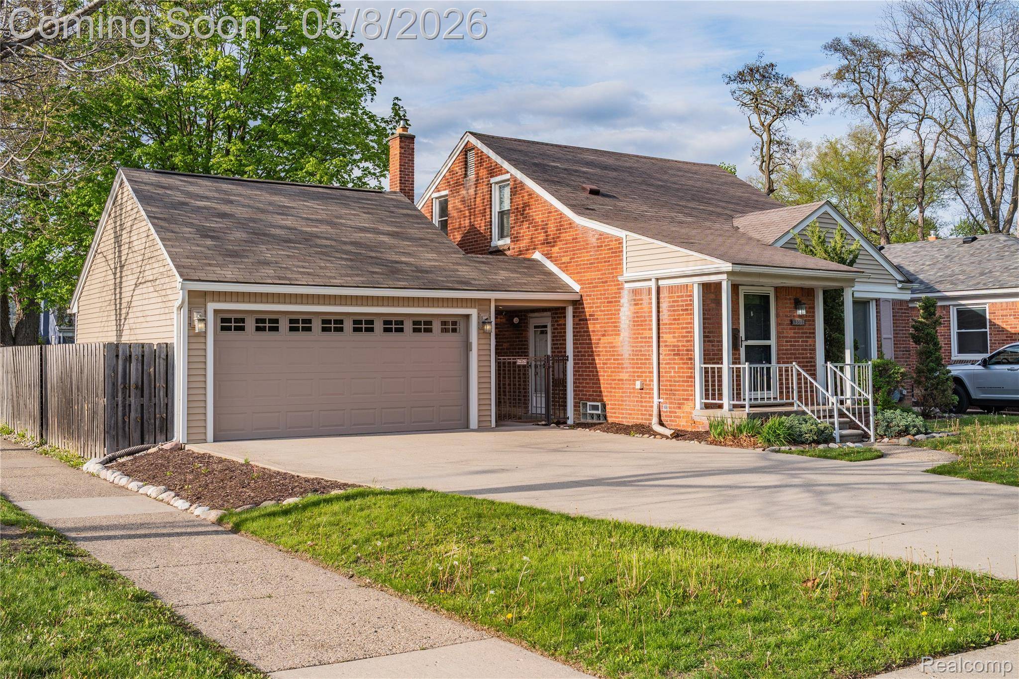 13352 Borgman AVE, Huntington Woods, MI 48070