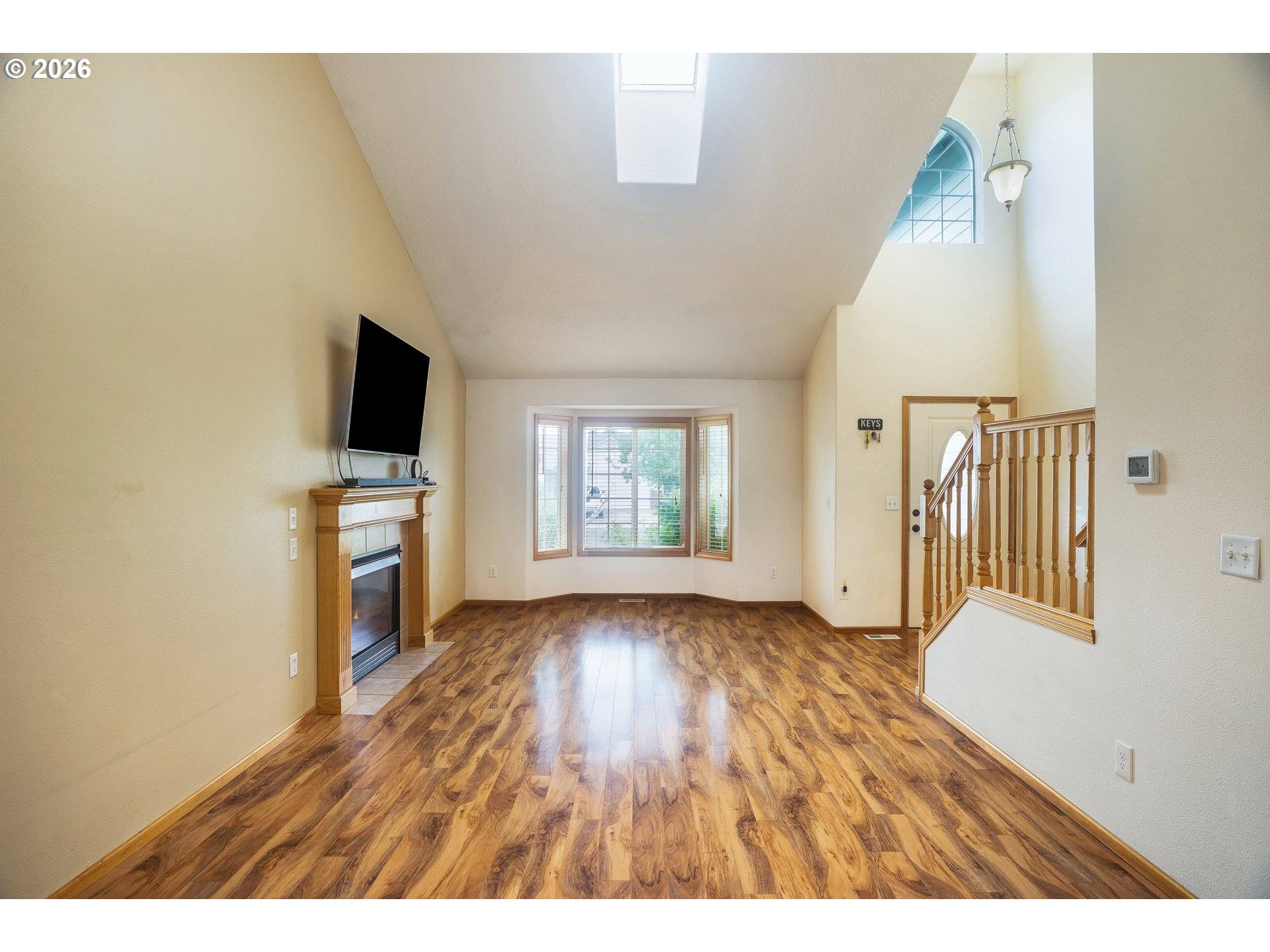 239 BLUE JAY LOOP, Creswell, OR 97426