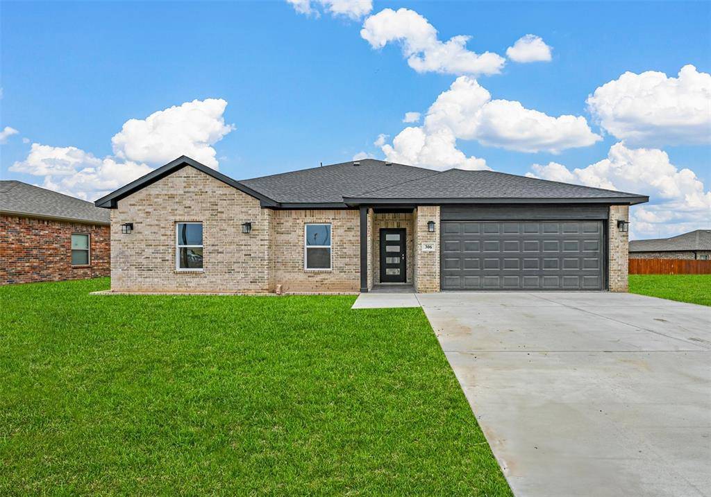 306 Day Drive, Mabank, TX 75147