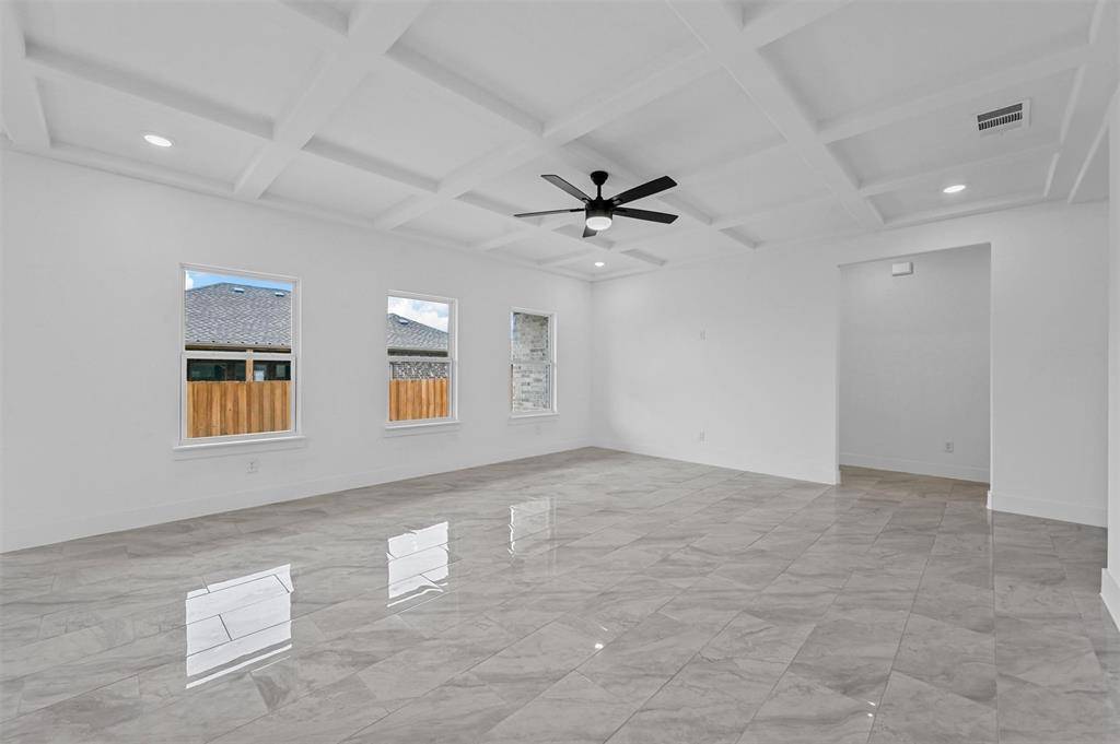 306 Day Drive, Mabank, TX 75147