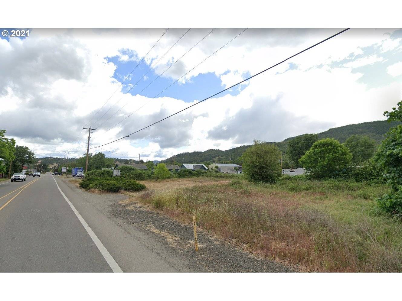1030 N OLD PACIFIC HWY, Myrtle Creek, OR 97457