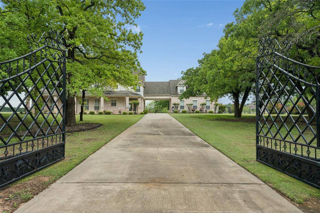 259 King Ranch Court, Fort Worth, TX 76108