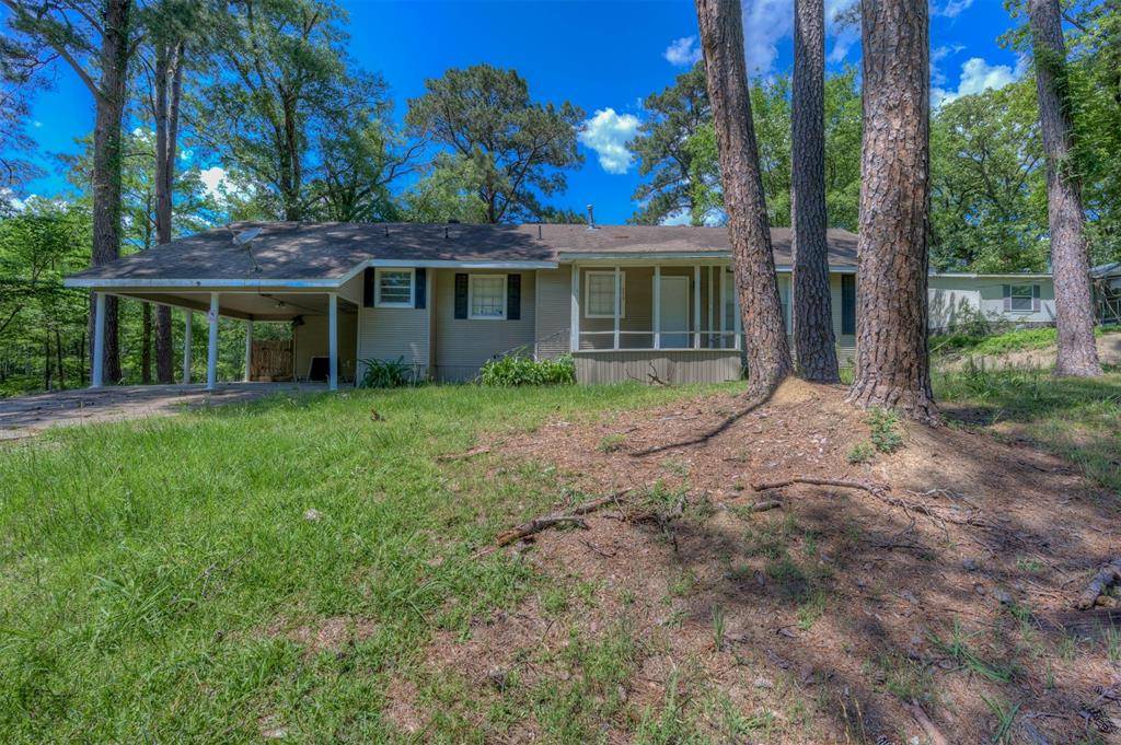 8218 S Lakeshore Drive, Shreveport, LA 71119