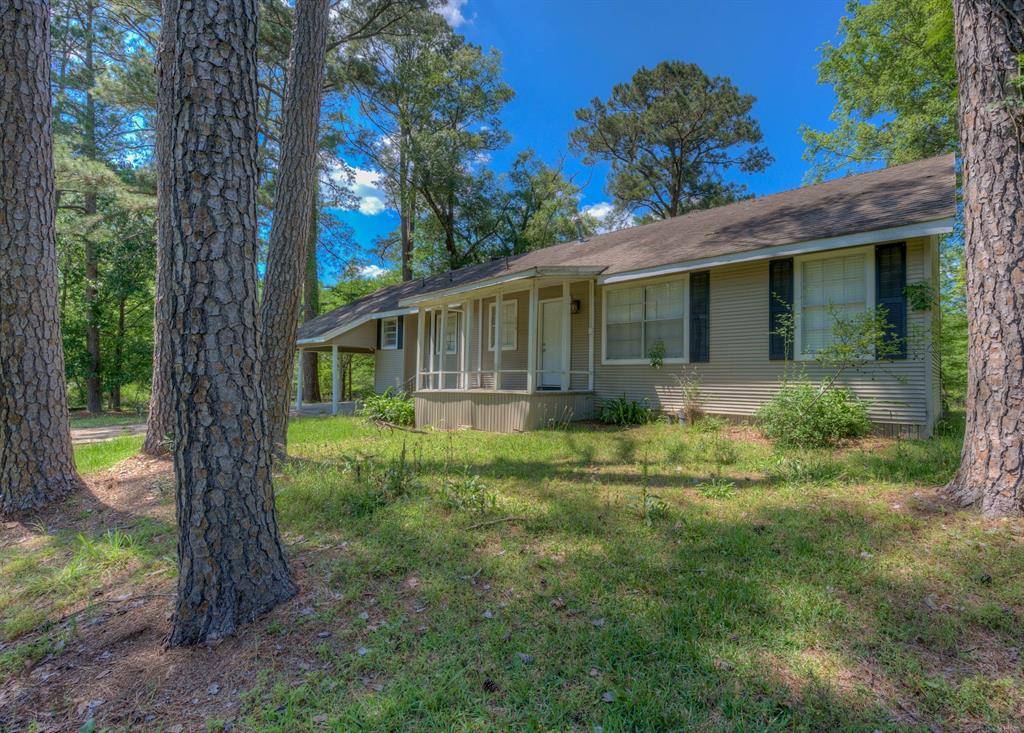 8218 S Lakeshore Drive, Shreveport, LA 71119