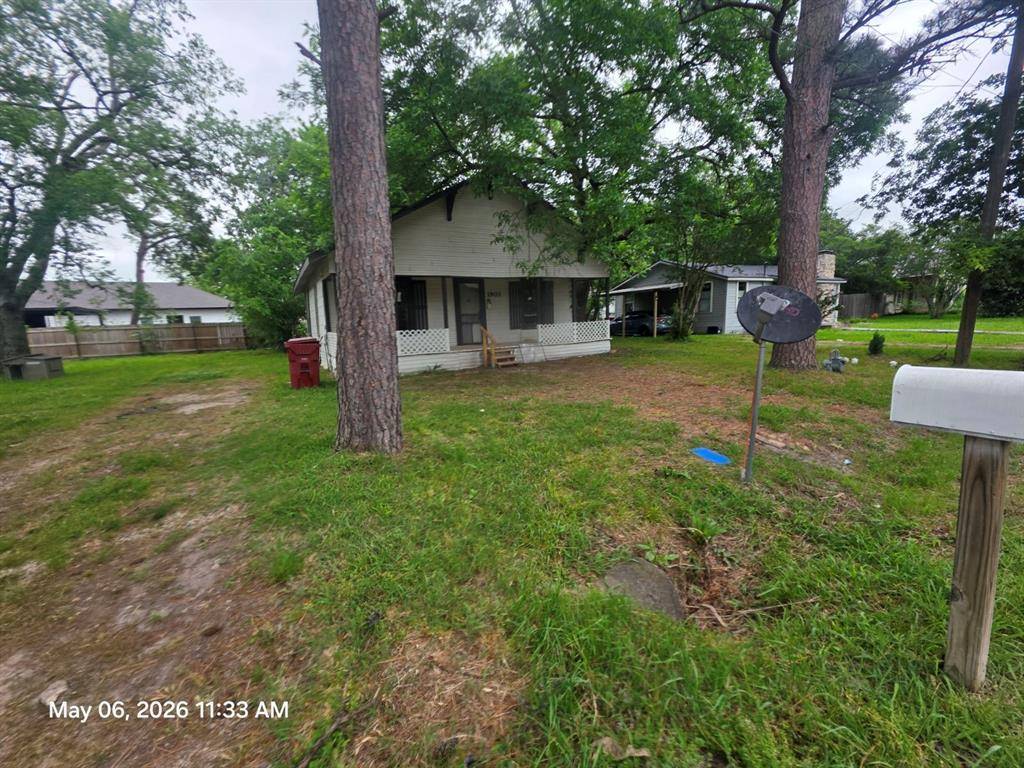 1903 N Main Street, Bonham, TX 75418