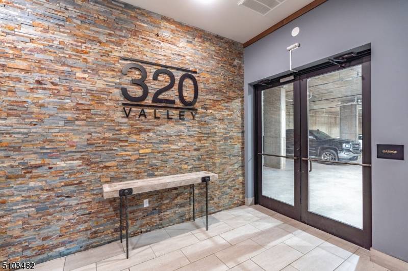 320 Valley St #308, South Orange Village Twp., NJ 07079