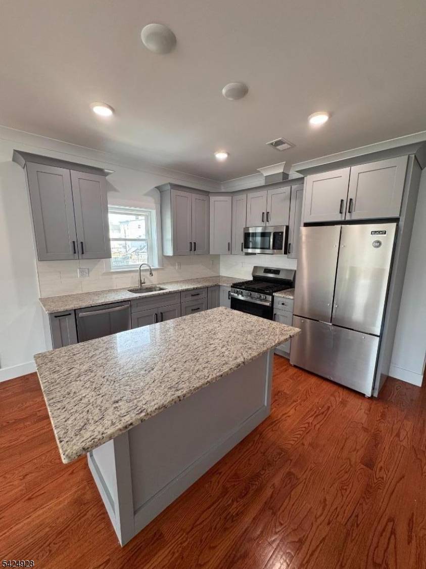123 E Jersey St #1, Elizabeth City, NJ 07206