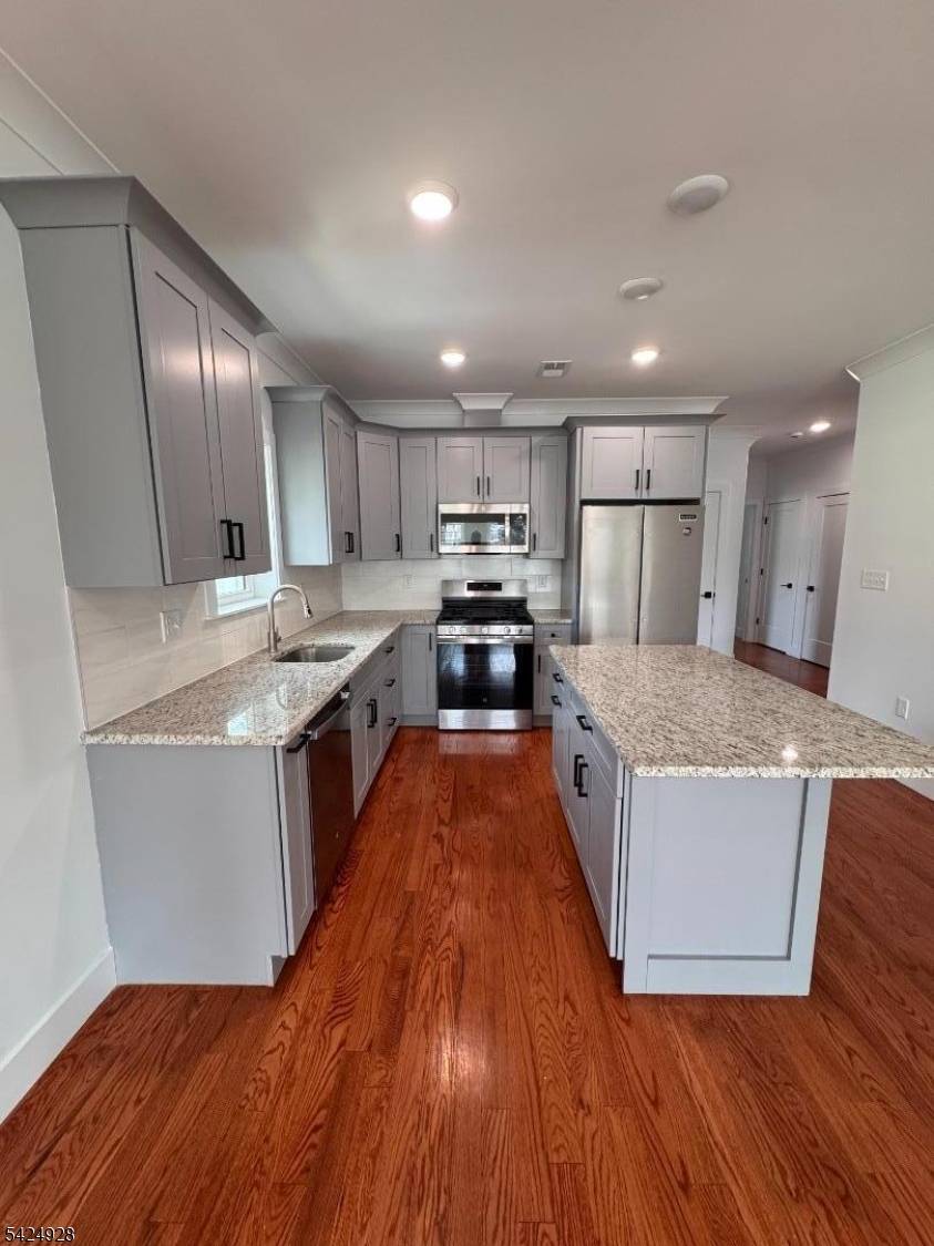 123 E Jersey St #1, Elizabeth City, NJ 07206