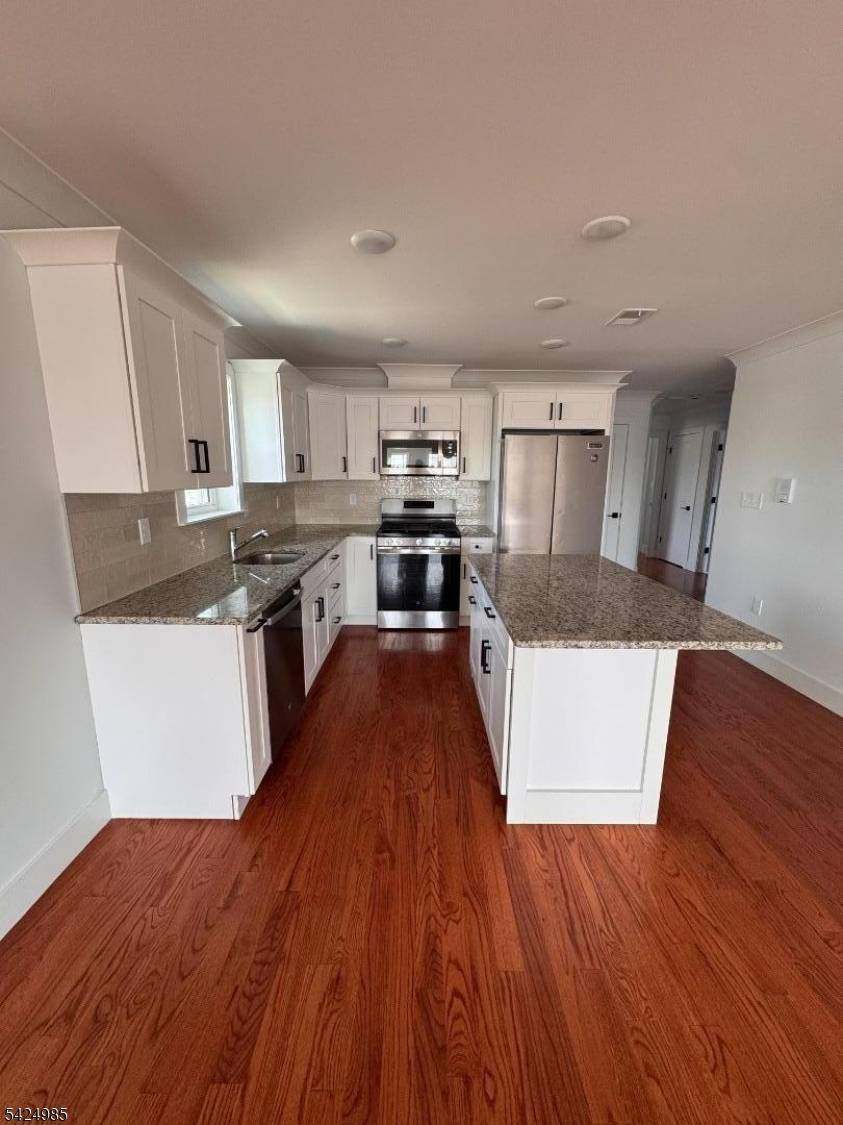 123 E Jersey St #2, Elizabeth City, NJ 07206
