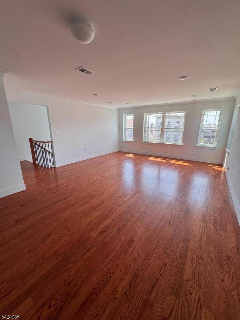 123 E Jersey St #2, Elizabeth City, NJ 07206