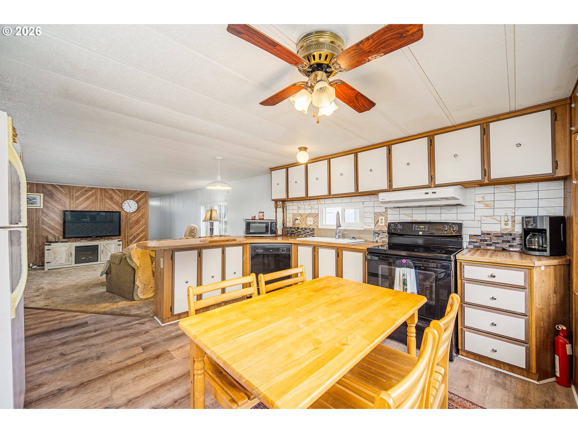 3760 HIGHWAY 101 #16, Florence, OR 97439