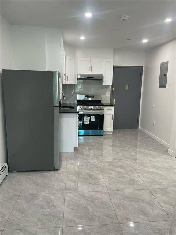 611 53rd ST #4A, Brooklyn, NY 11220