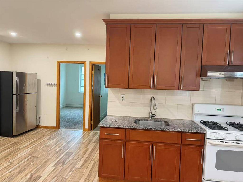 8682 15th AVE, Brooklyn, NY 11228