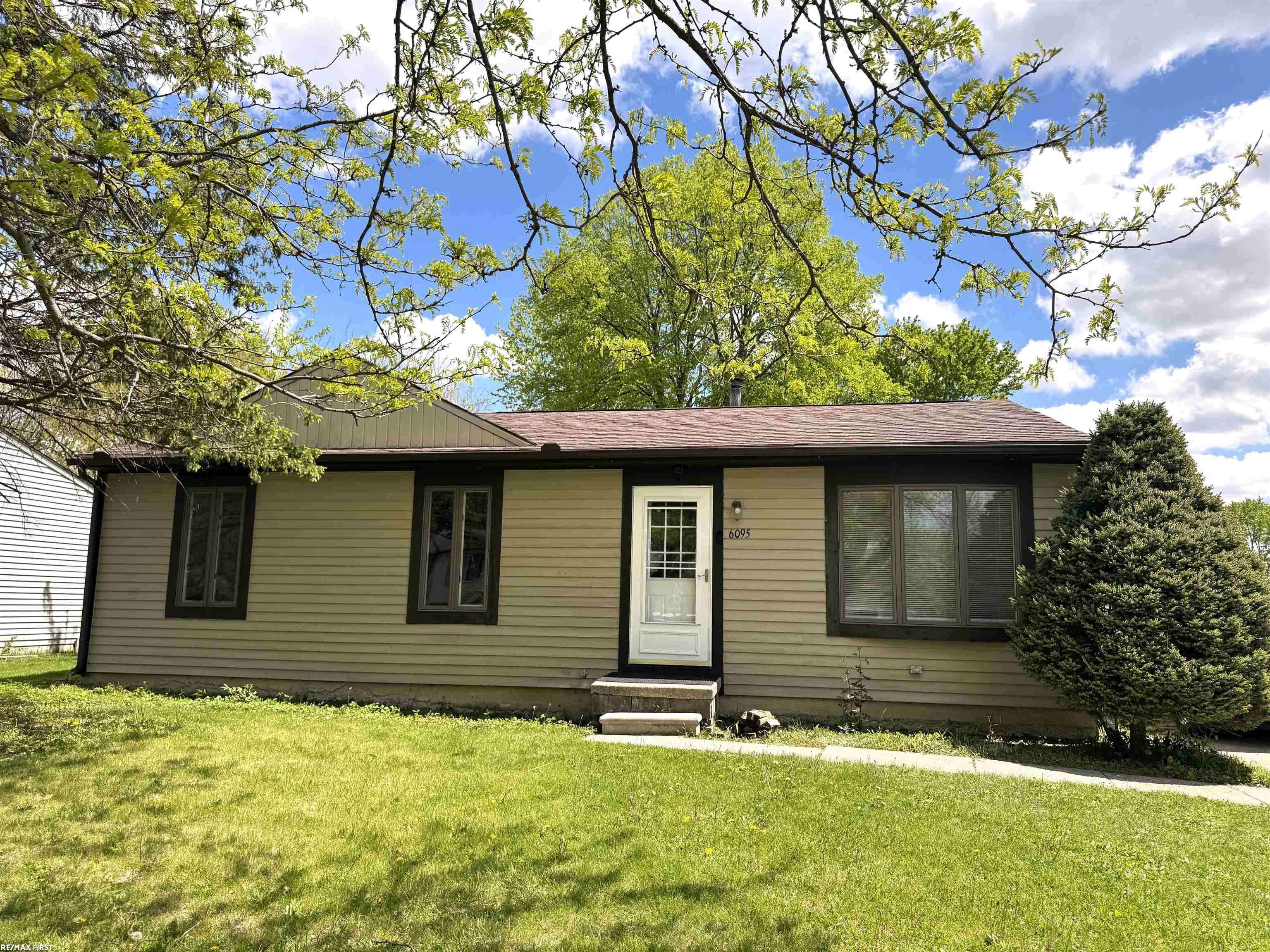 6095 S Mohawk AVE, Ypsilanti Twp, MI 48197