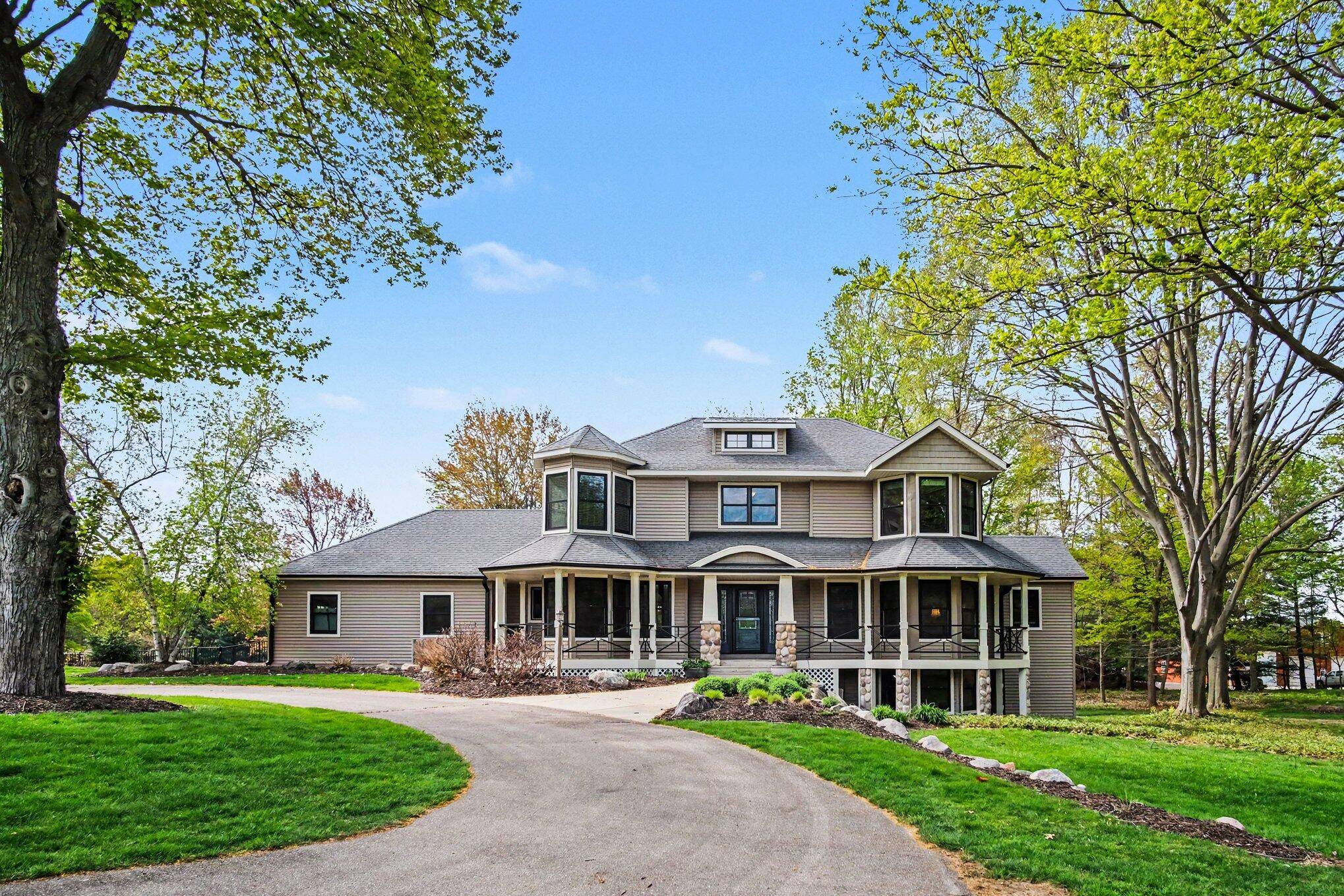 5030 Rosewood LN, Blendon Twp, MI 49426
