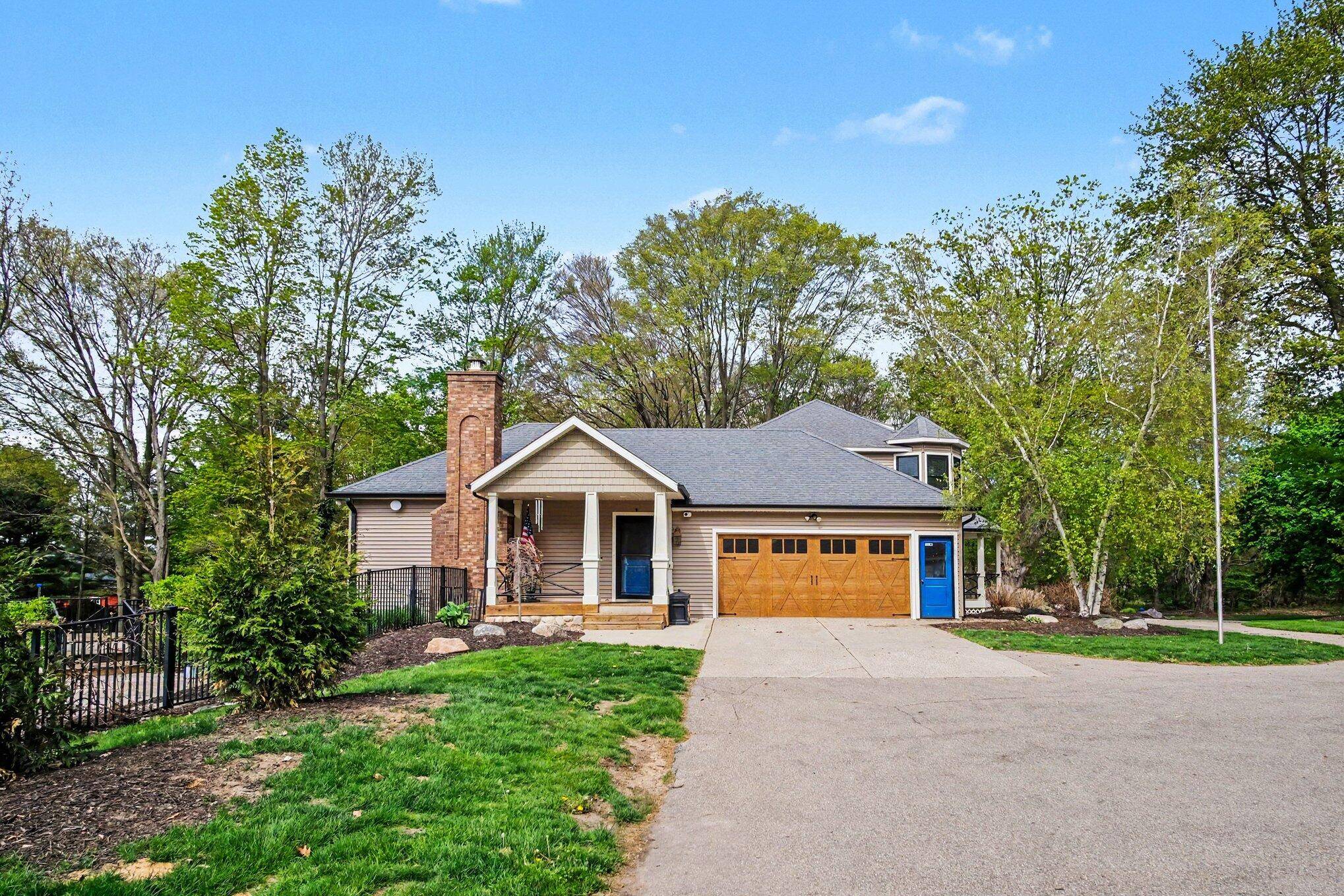 5030 Rosewood LN, Blendon Twp, MI 49426