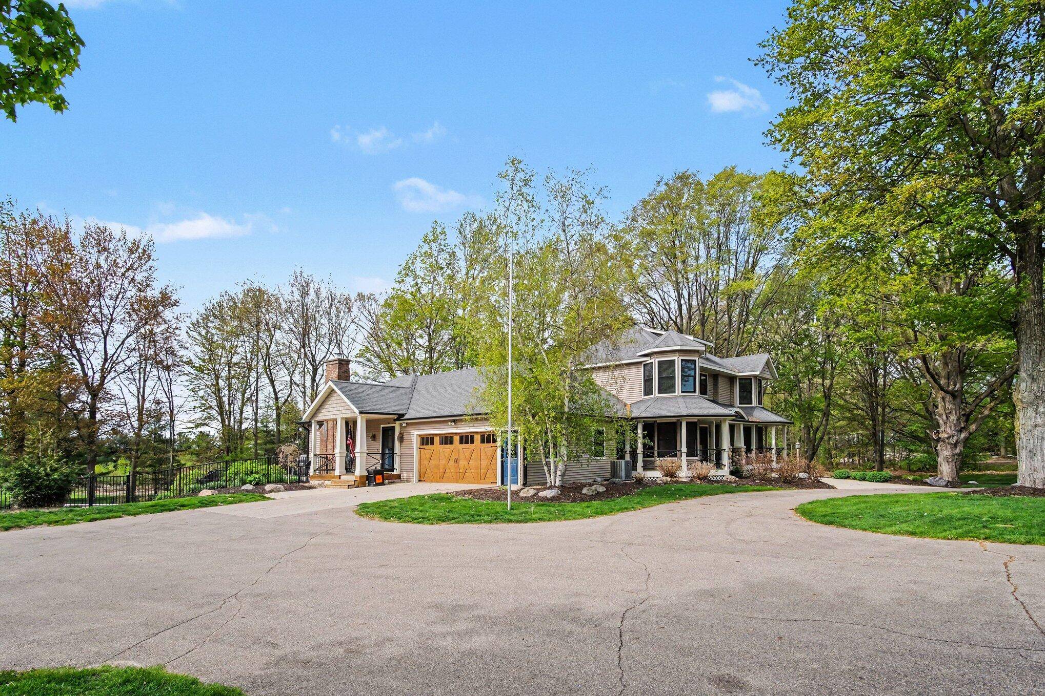 5030 Rosewood LN, Blendon Twp, MI 49426