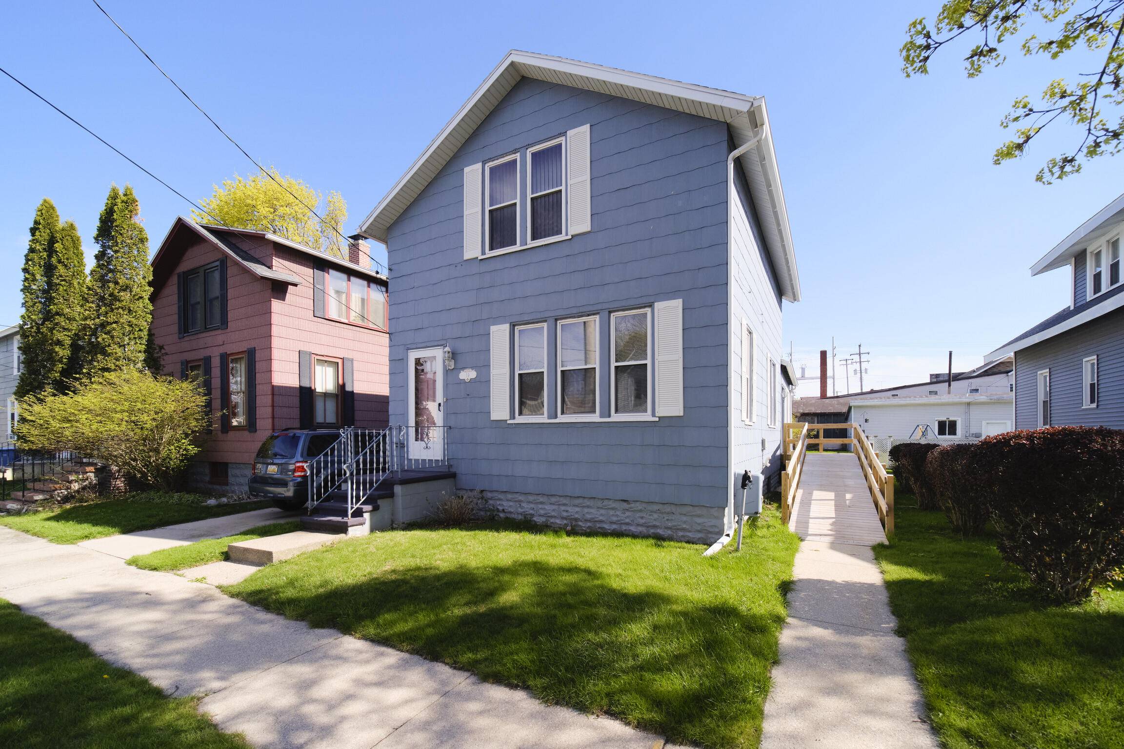 19 Clay ST, City Of Manistee, MI 49660
