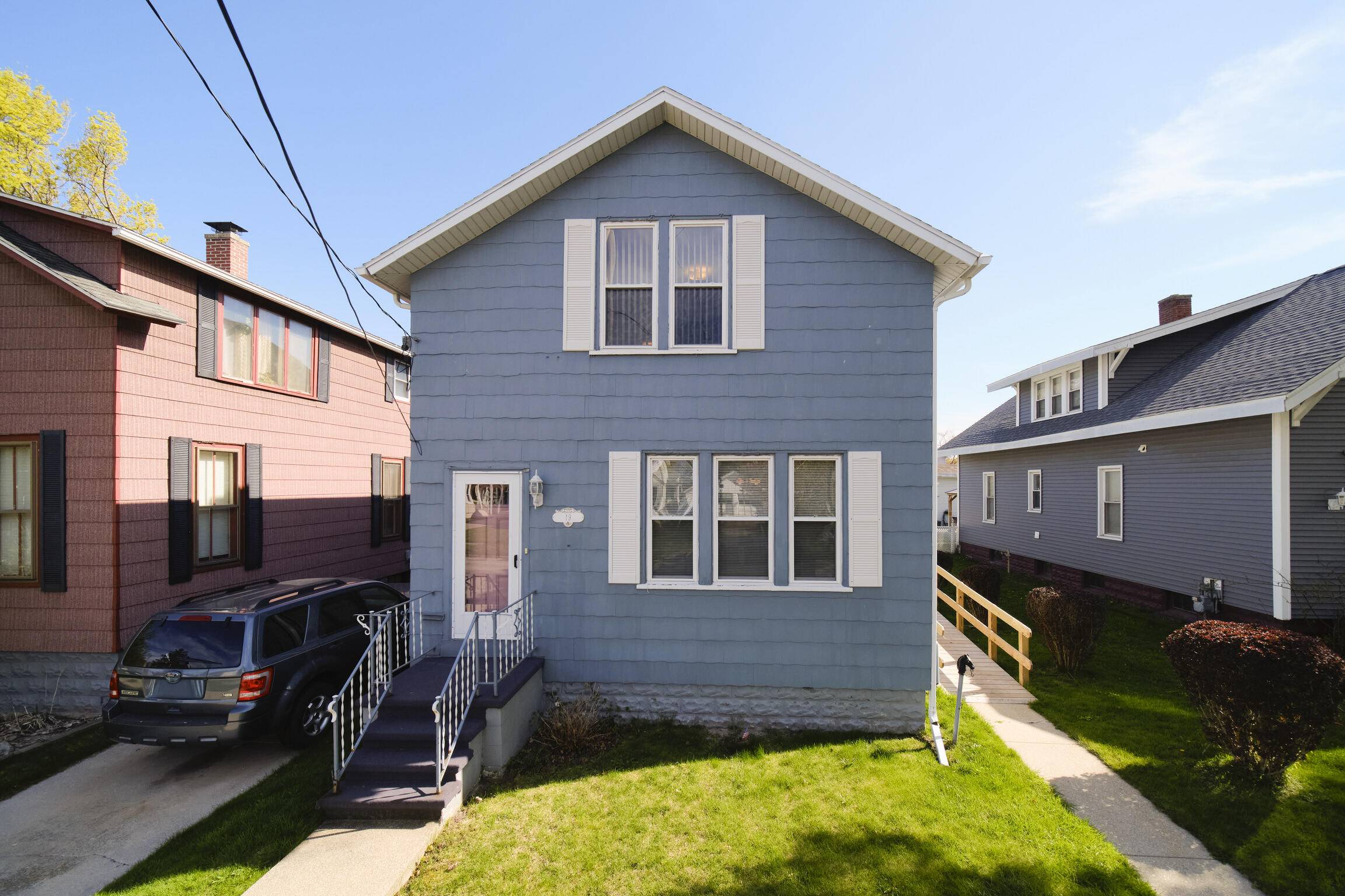 19 Clay ST, City Of Manistee, MI 49660