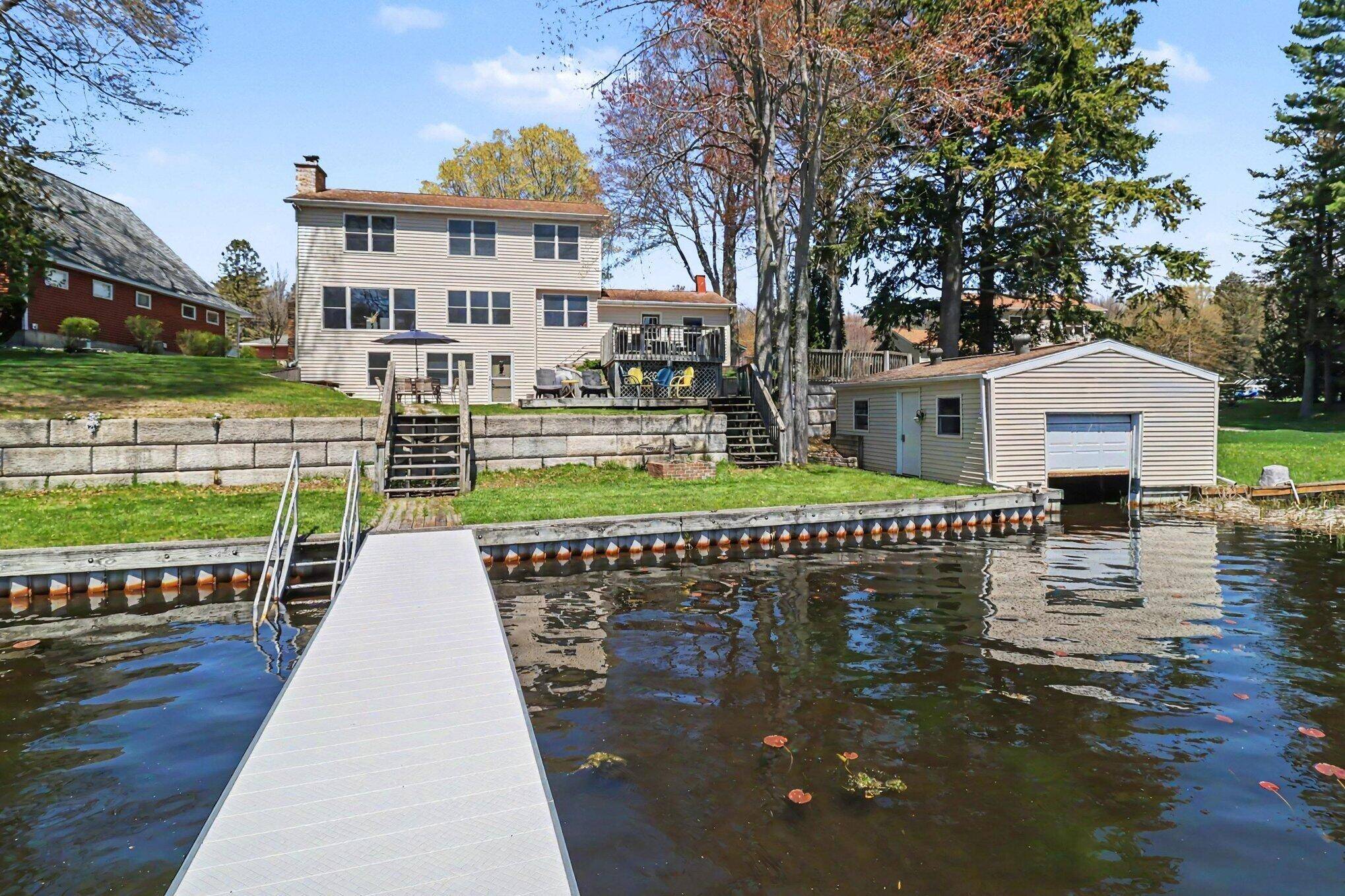 6875 W Illinois ST, Hamlin Twp, MI 49431