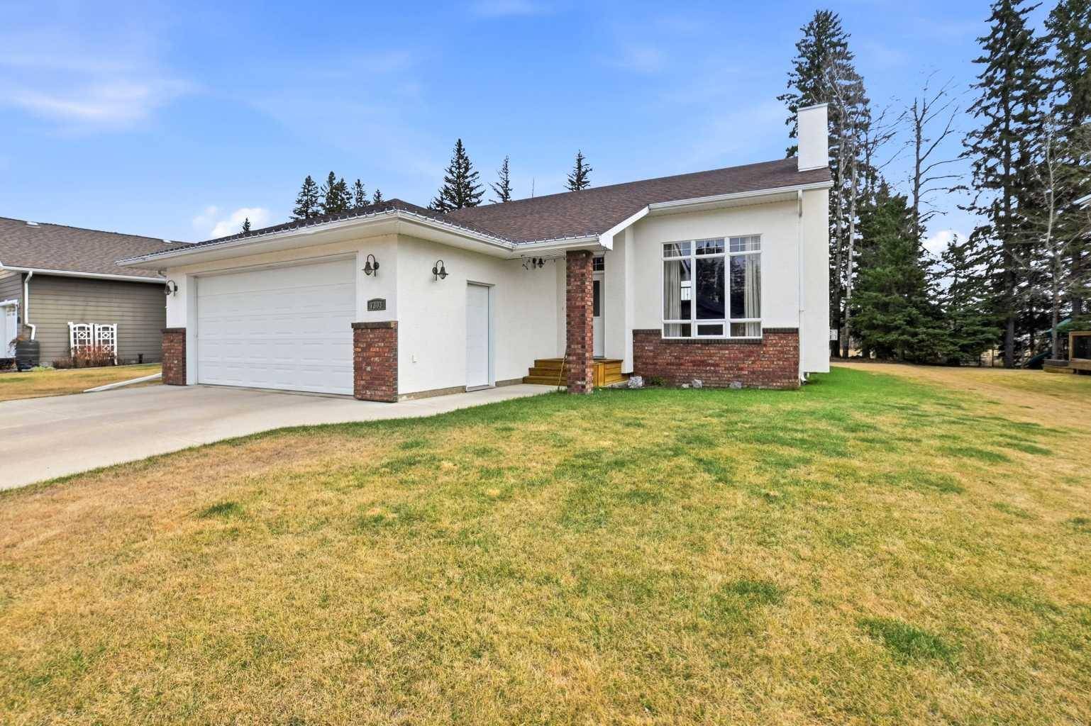 7303 61 ST, Rocky Mountain House, AB T4T 1A7