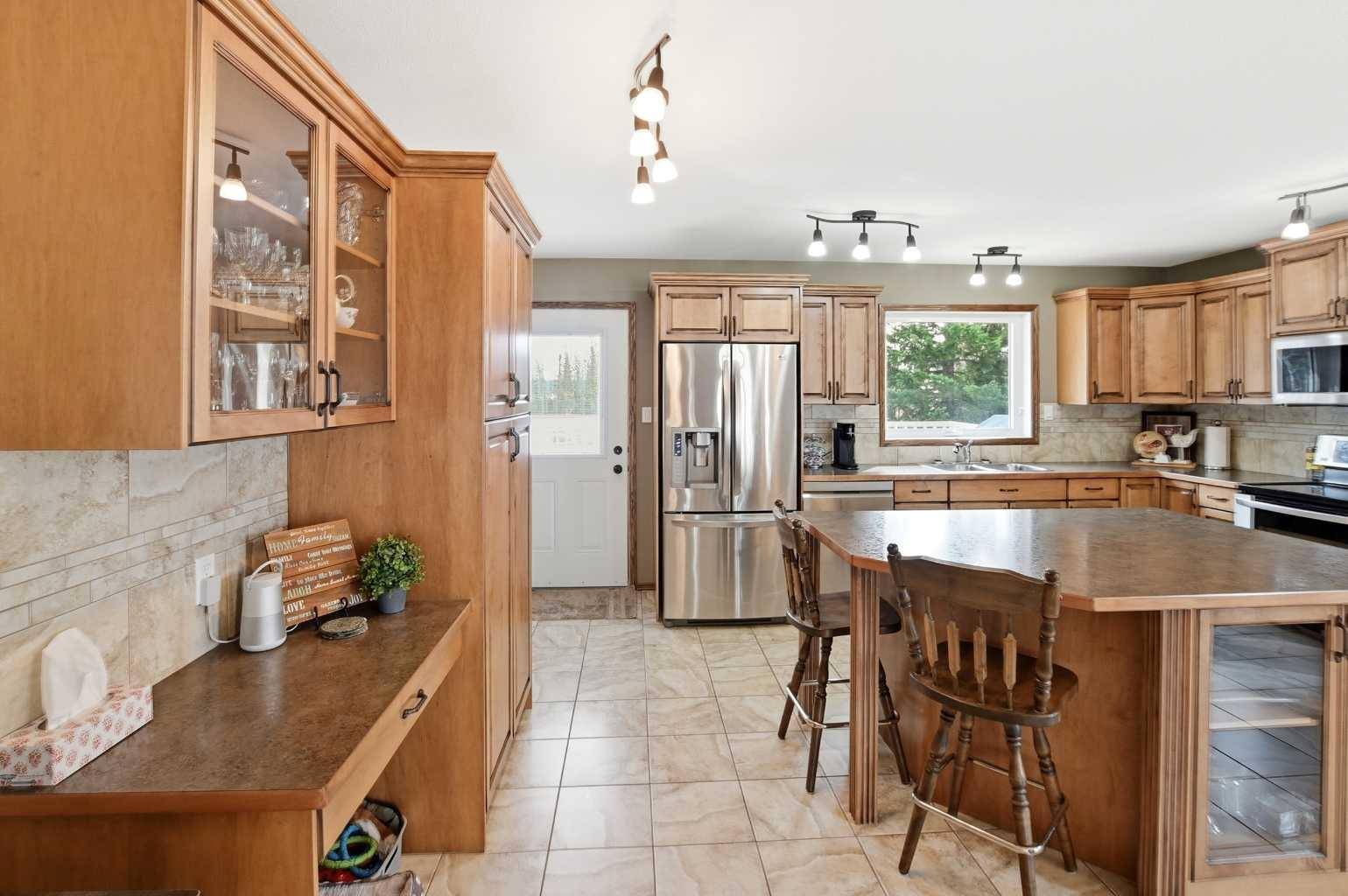 7303 61 ST, Rocky Mountain House, AB T4T 1A7