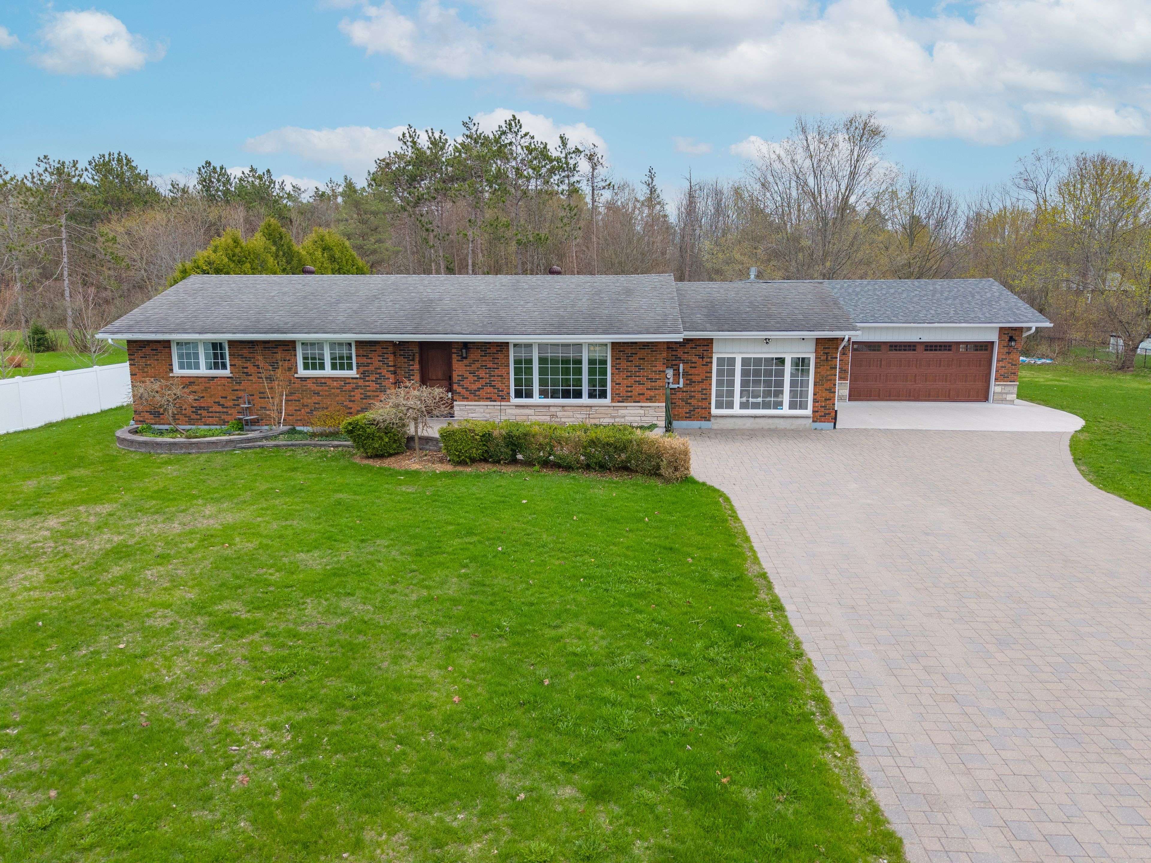 111 Balm Beach RD E, Tiny, ON L0L 2J0