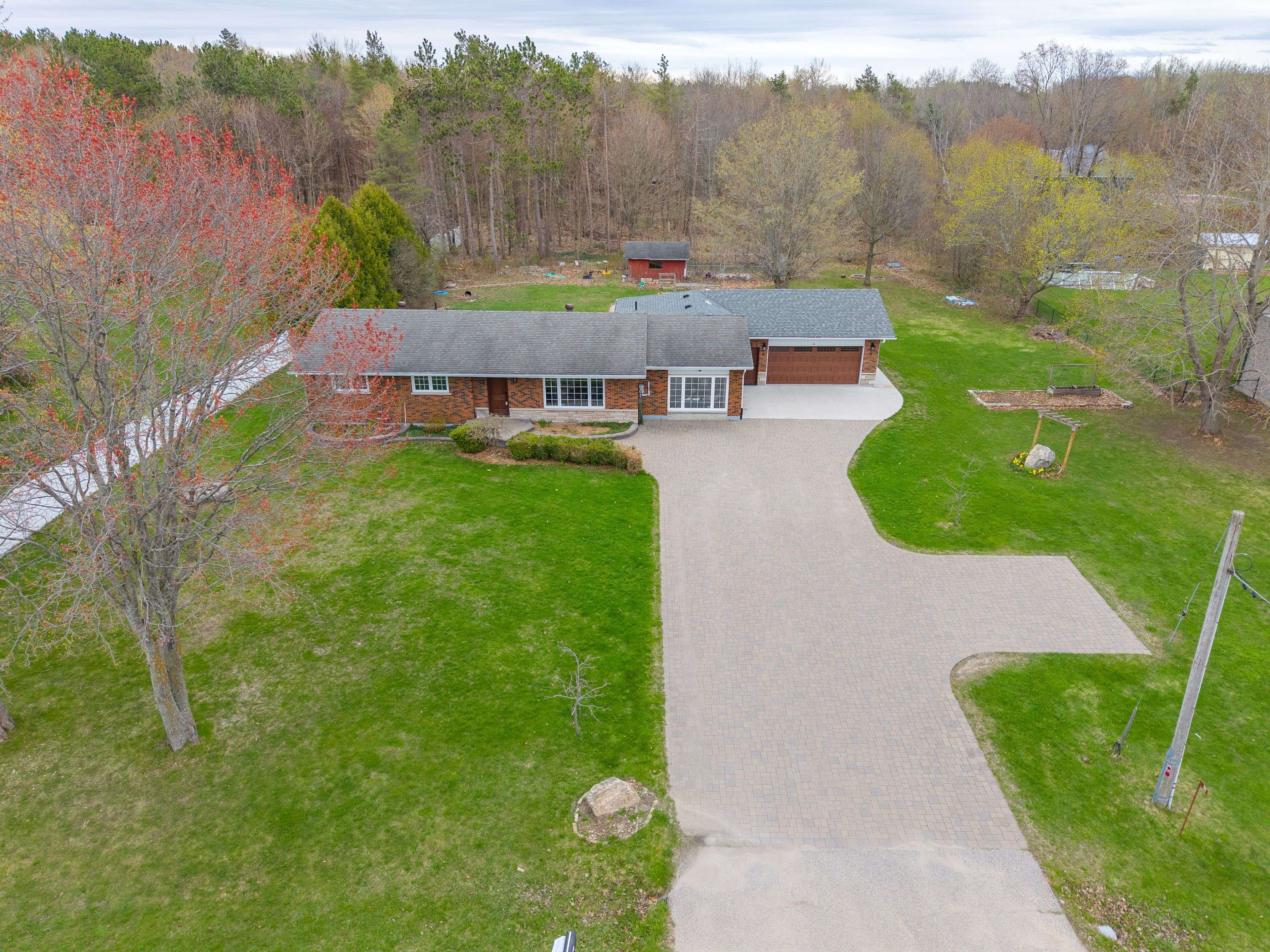111 Balm Beach RD E, Tiny, ON L0L 2J0