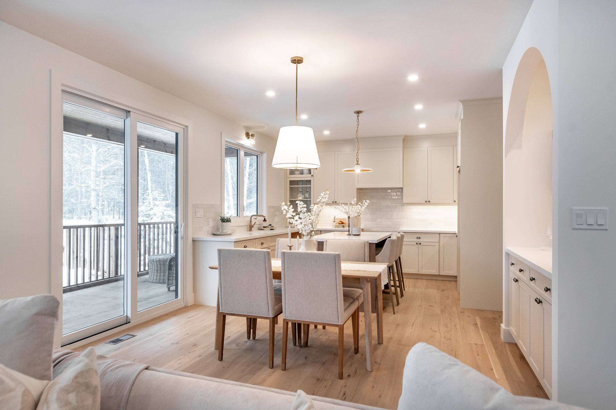 43 Bethune RD N, Huntsville, ON P1H 2J2
