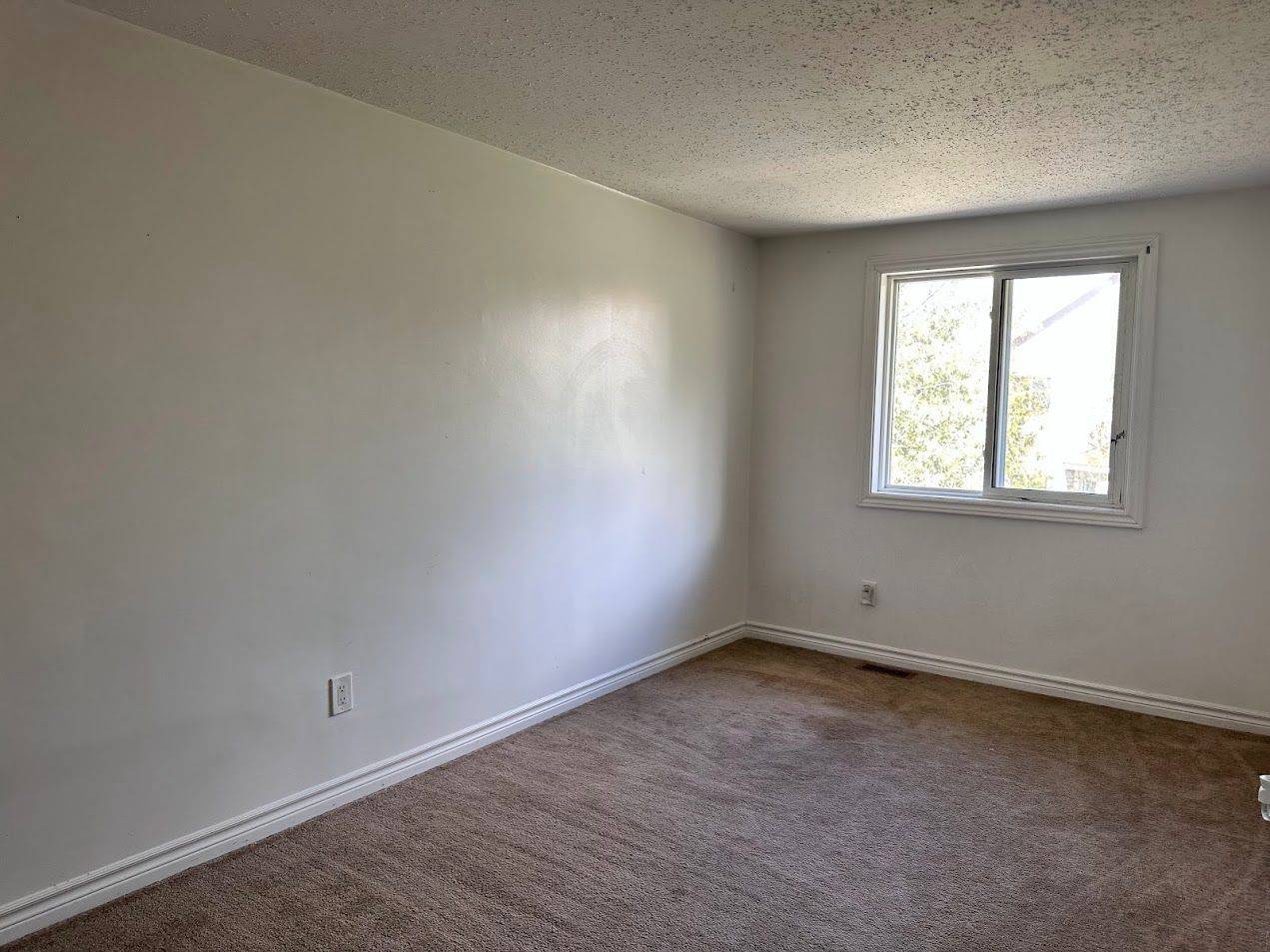 1460 Foxwell ST #25, Cyrville - Carson Grove - Pineview, ON K1B 5J4