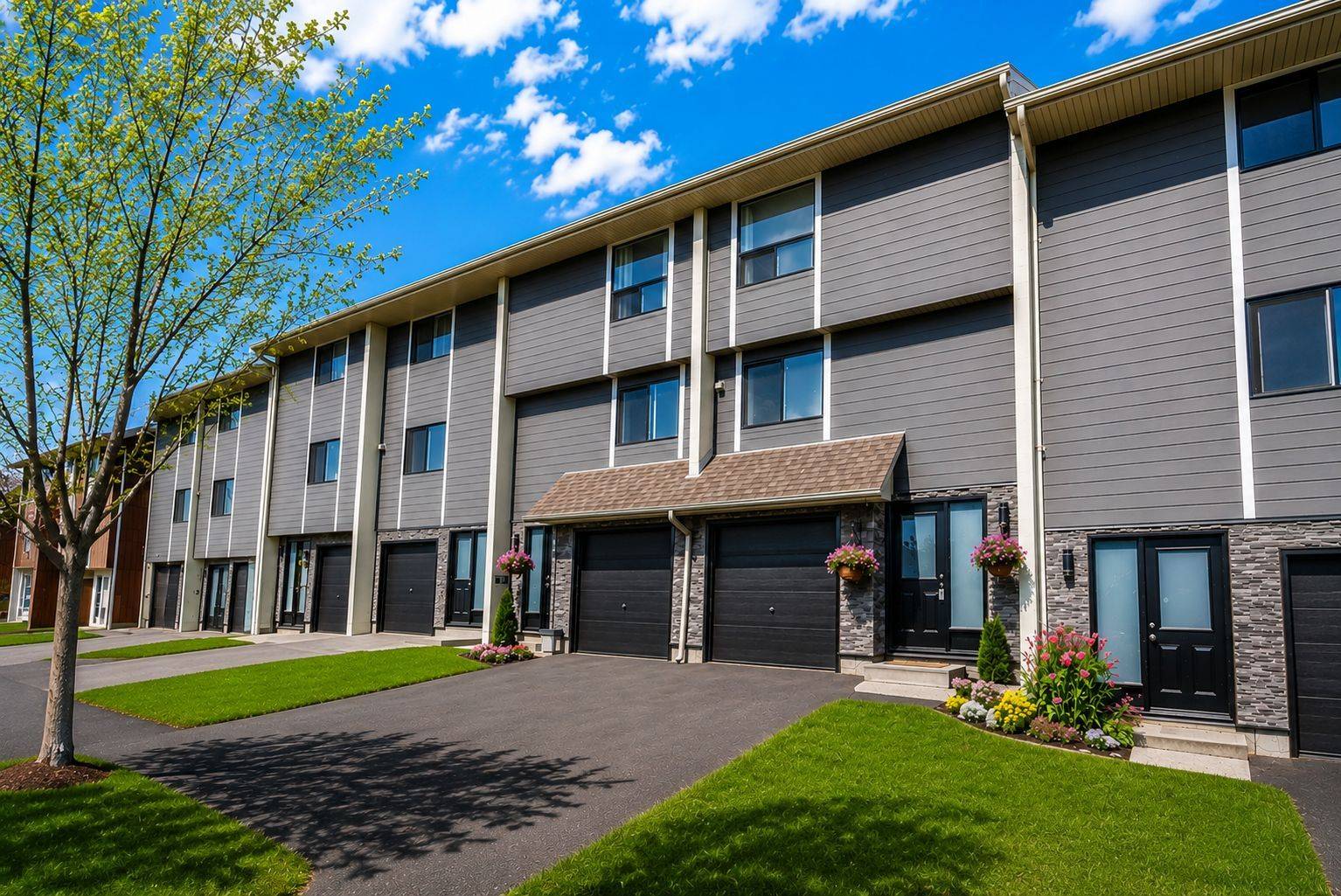 135 (18) Chalmers ST S, Cambridge, ON N1R 6M2