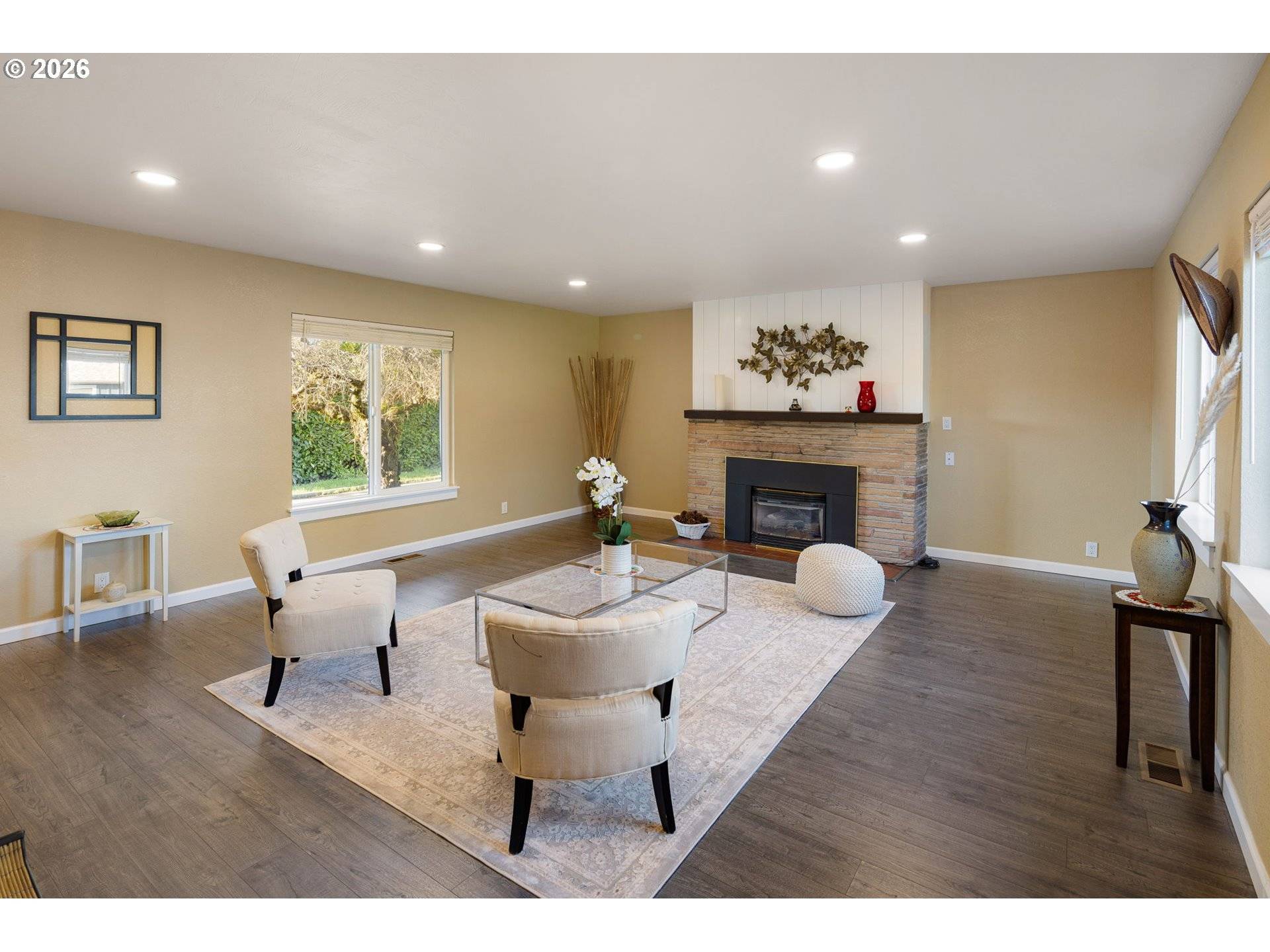 450 Hunsaker LN, Eugene, OR 97404