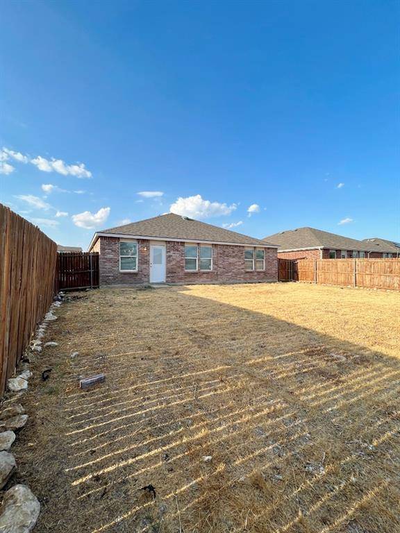 5825 Mountain Bluff Drive, Fort Worth, TX 76179