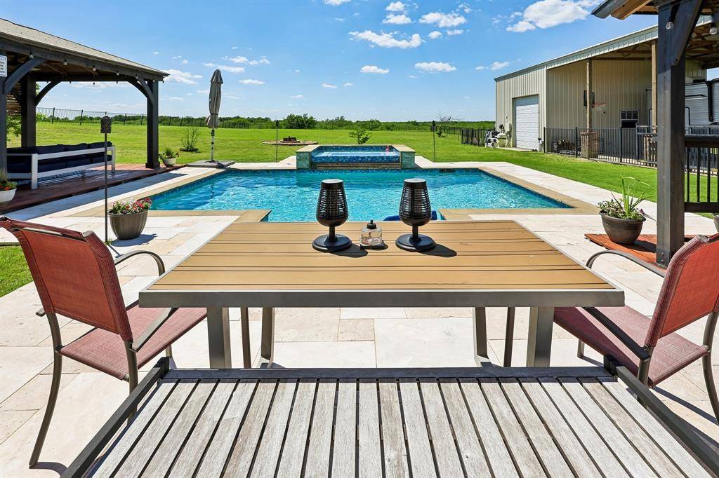 1287 Chartres, Oak Ridge, TX 75142