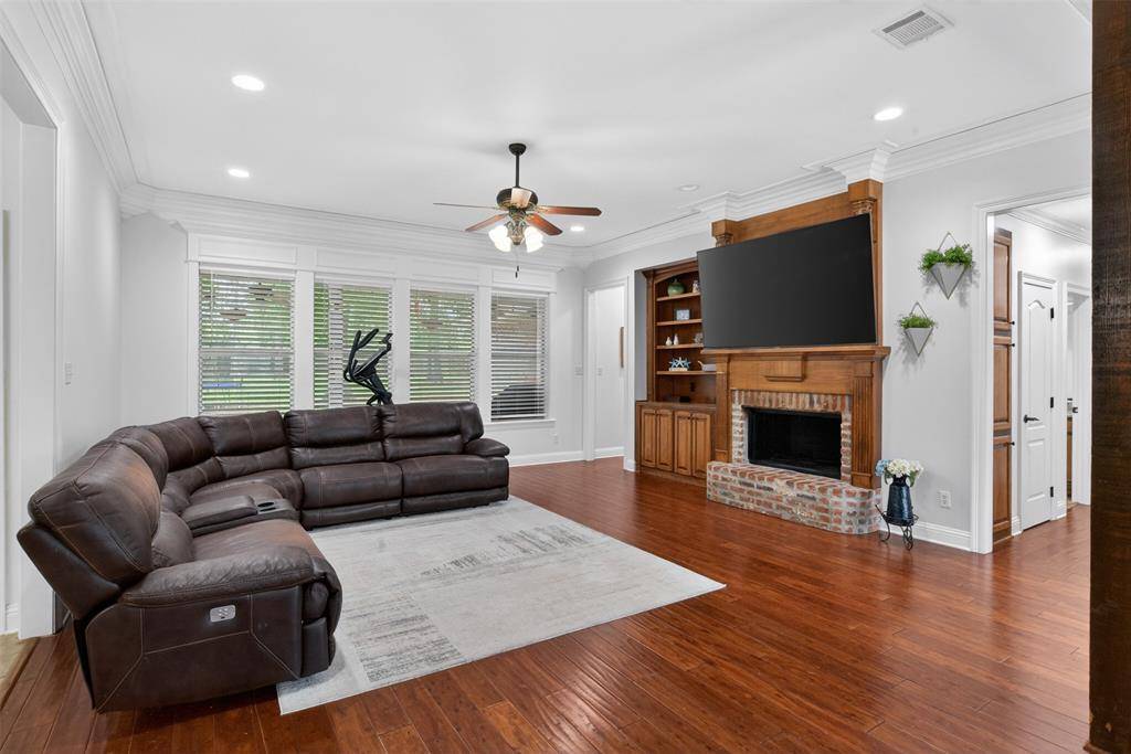 318 Newburn Lane, Shreveport, LA 71106