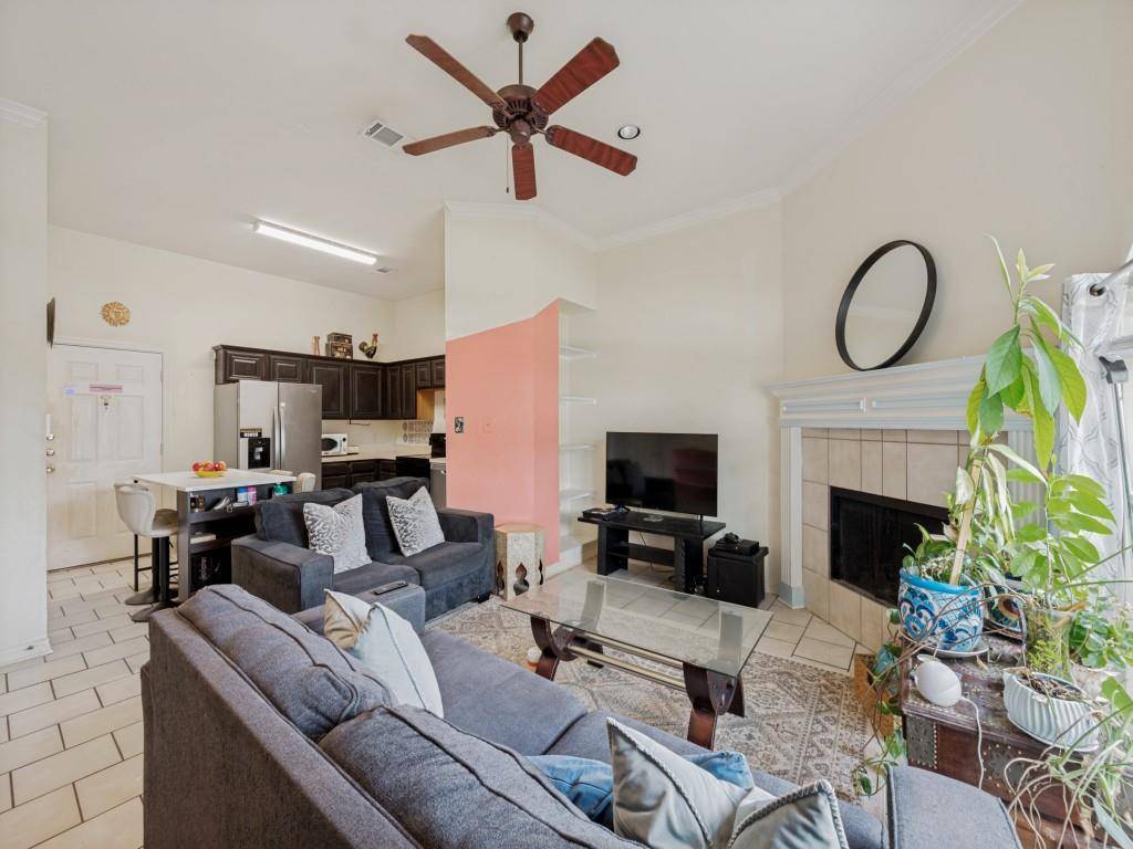 414 Central Park Drive #C, Arlington, TX 76014
