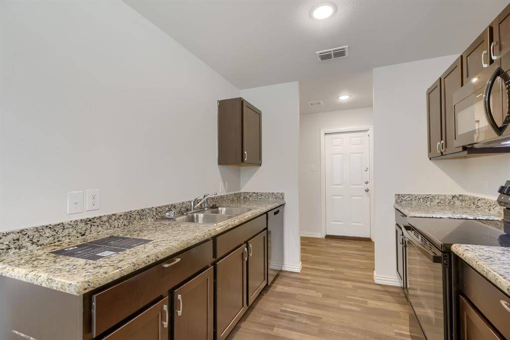 426 E Monterey Street, Denison, TX 75021