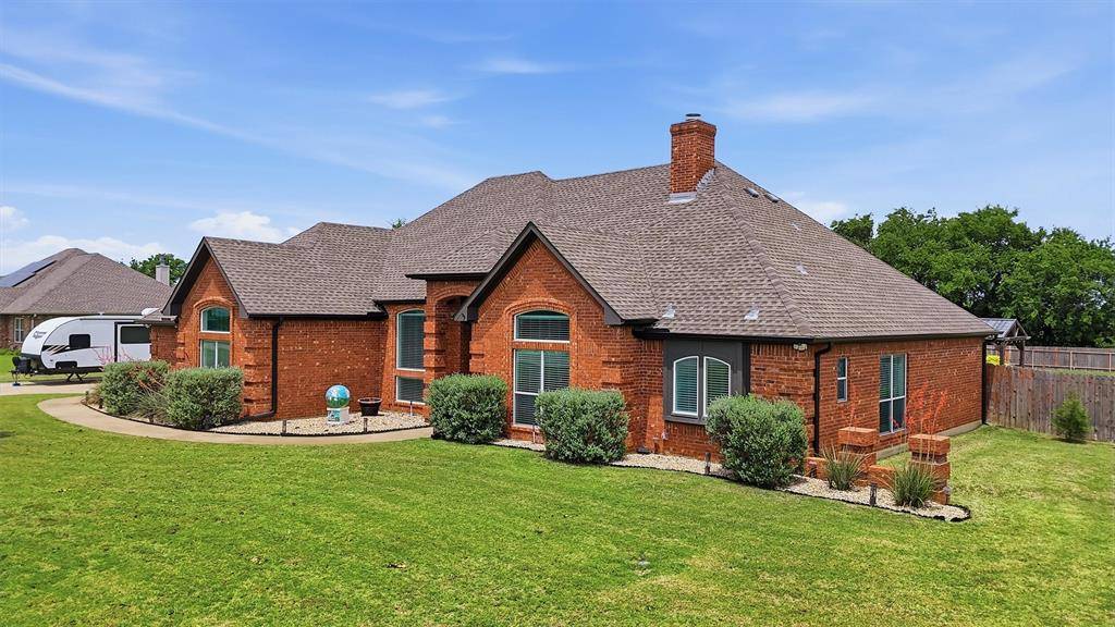 3111 Briarcliff Circle, Gainesville, TX 76240