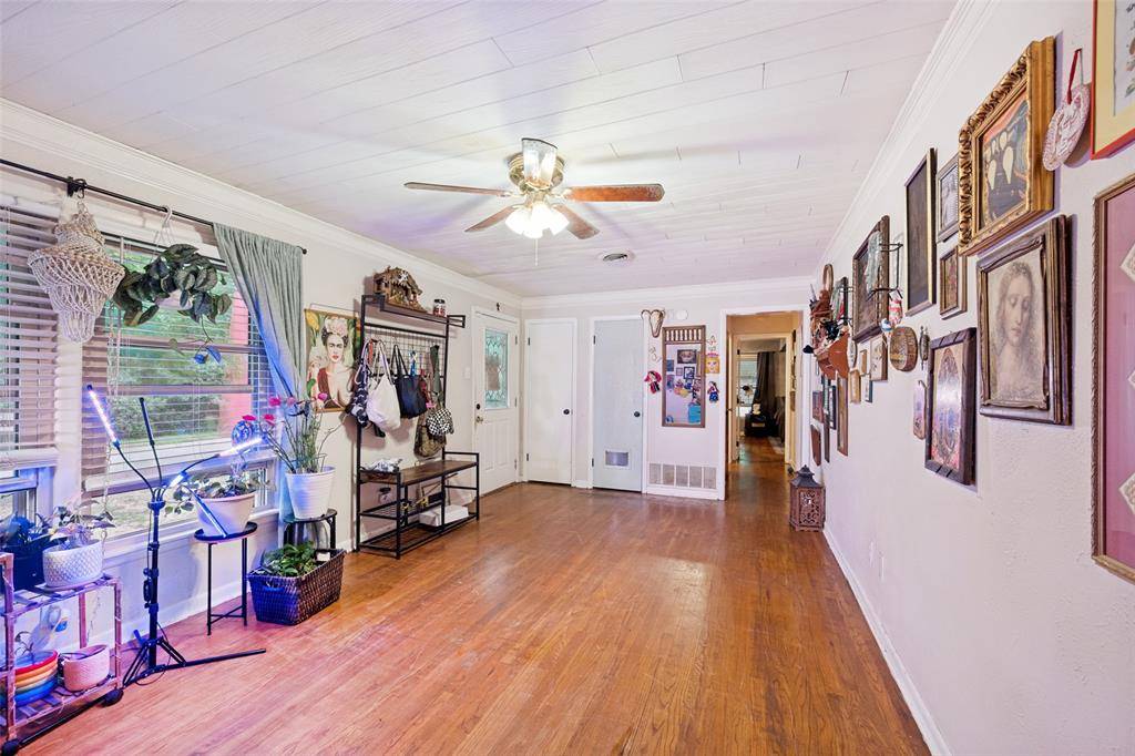 727 Norwood Drive, Hurst, TX 76053