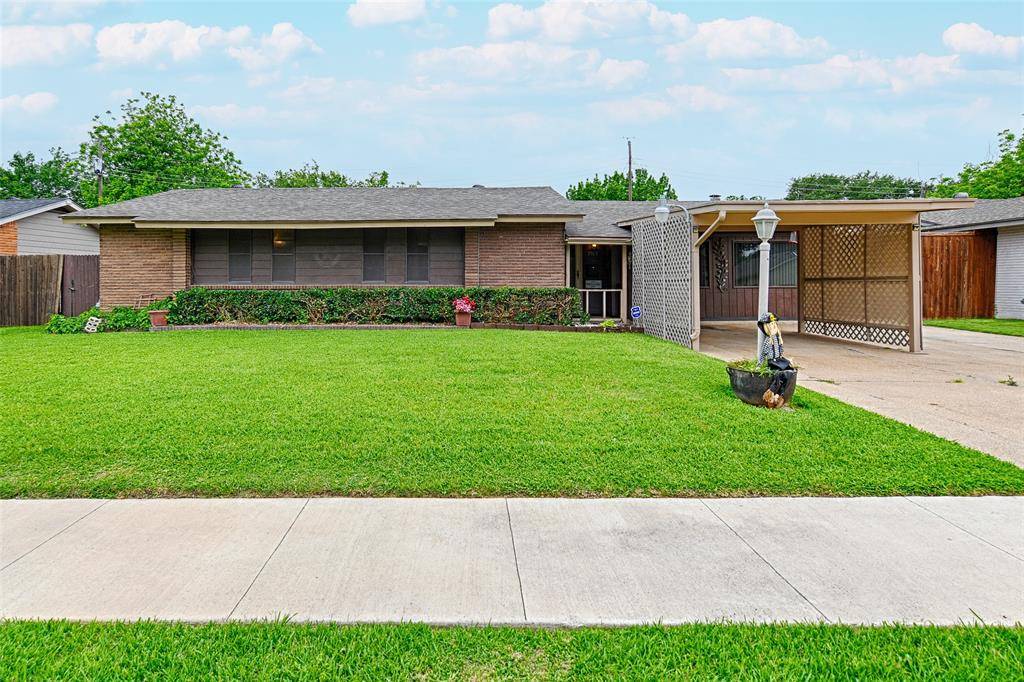 3705 Cranston Court E, Irving, TX 75062