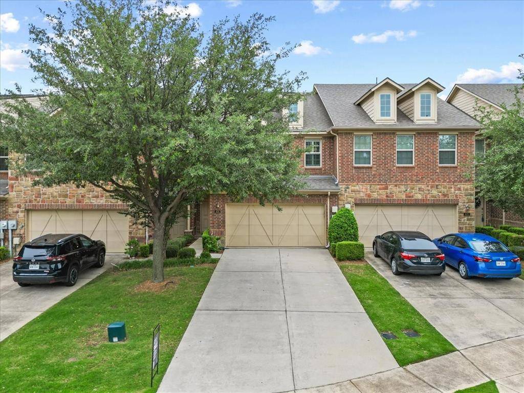 424 Hunt Drive, Lewisville, TX 75067
