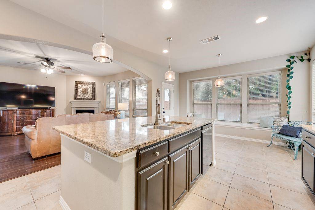 300 Perkins Drive, Lantana, TX 76226